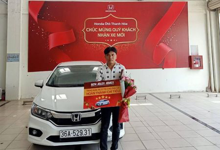 Sơn Jemex trao giải xe oto cho đại lý hoàn thành chỉ tiêu